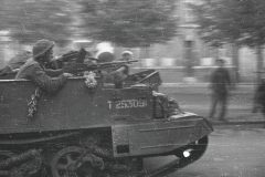 8RB Bren Carrier entering Amiens, 31 August 1944