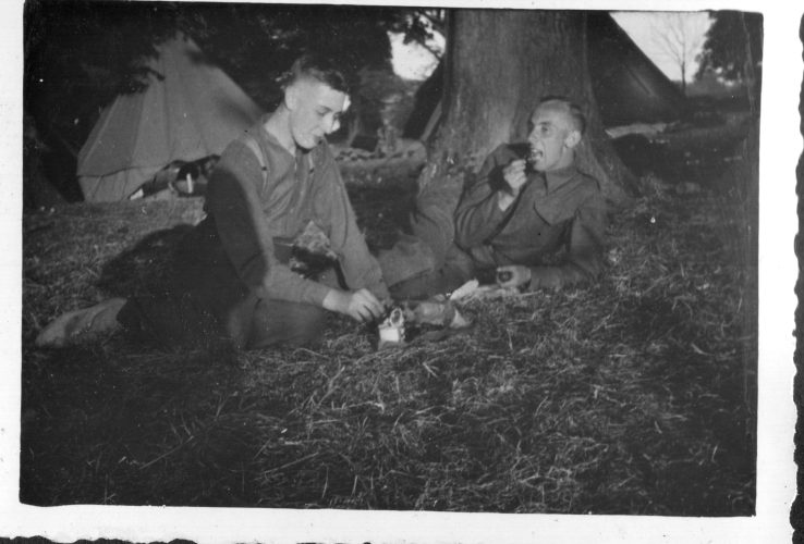 N117 - "Reg & Jack" - Rfn. Donald King collection