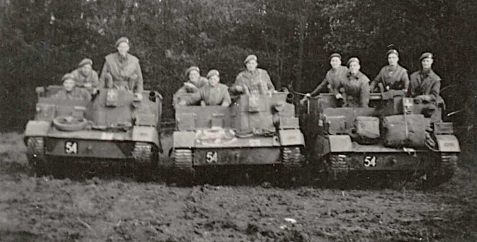 N194 - 9 Platoon, 2nd from left Rfn. Grayson - Rfn. G.W. Grayson coll.