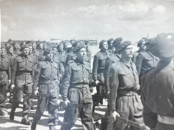 N178 - King's birthday parade Kiel, 2 June 1945 - Rfn. L.H. Couzens coll.