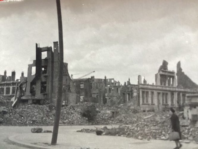 L033 - Believed to be Hamburg - L.H. Couzens coll.