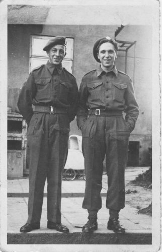 N205 - Rfn. J. Petrie, right - Rfn. J. Petrie coll.